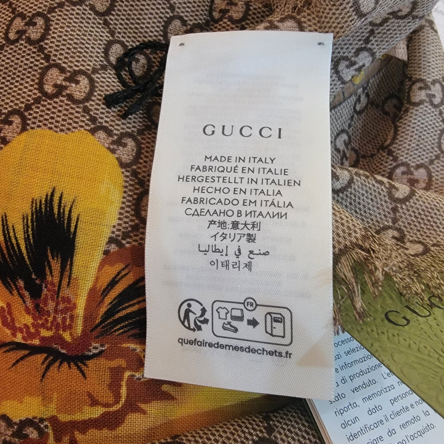 Authentic Gucci Print Floral Full Body Scarf