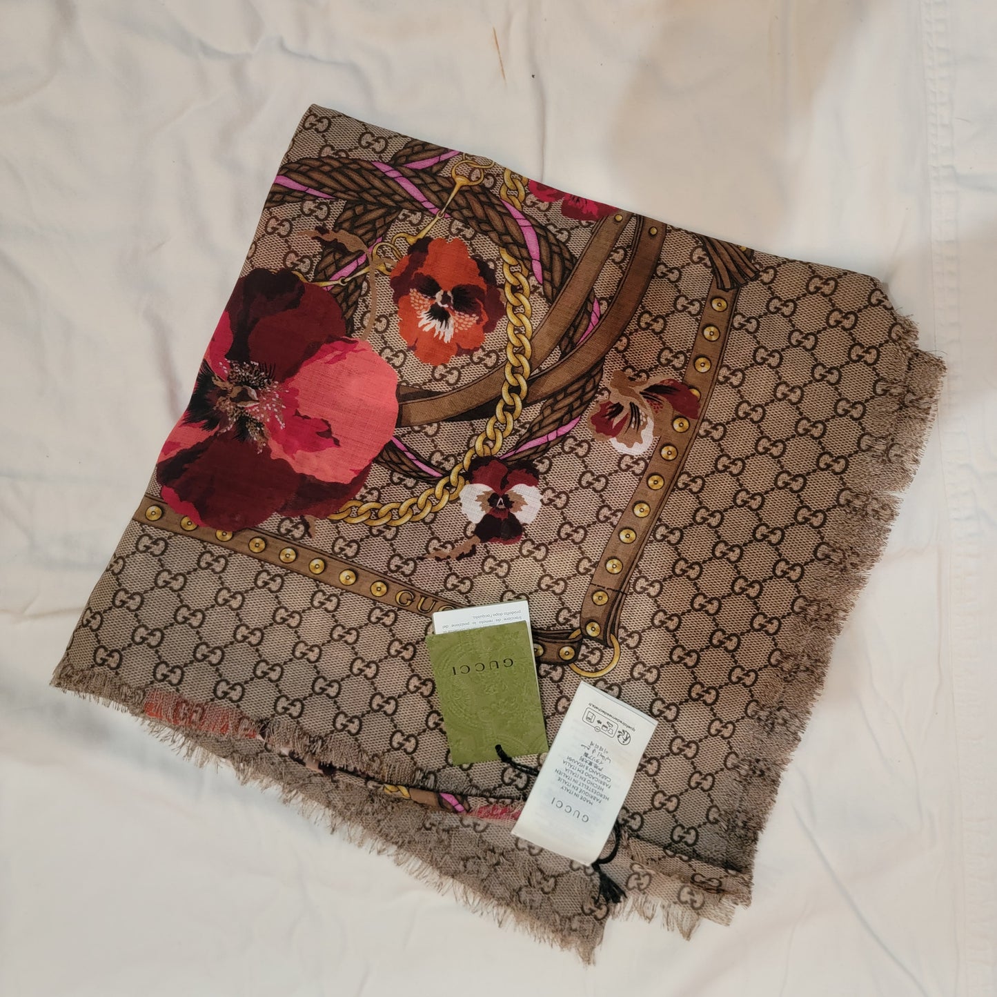 Authentic Gucci Print Floral Full Body Scarf