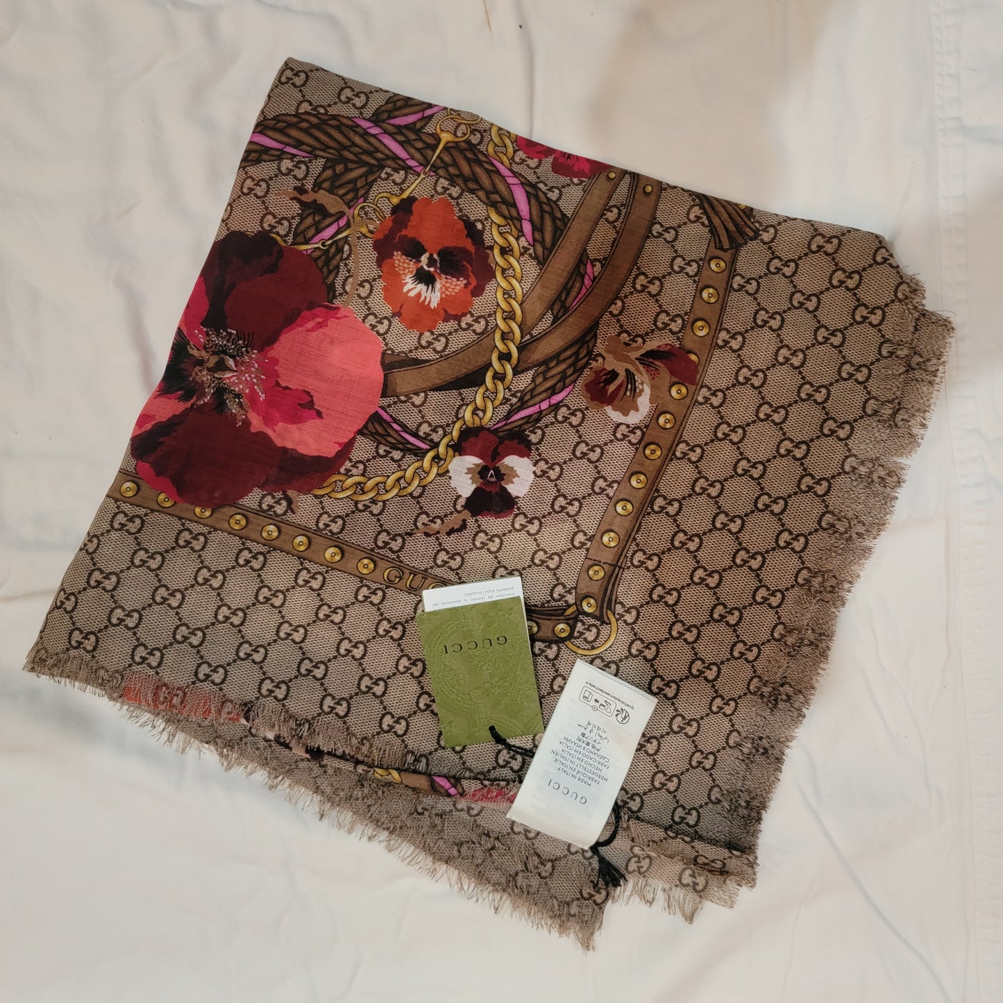 Authentic Gucci Print Floral Full Body Scarf