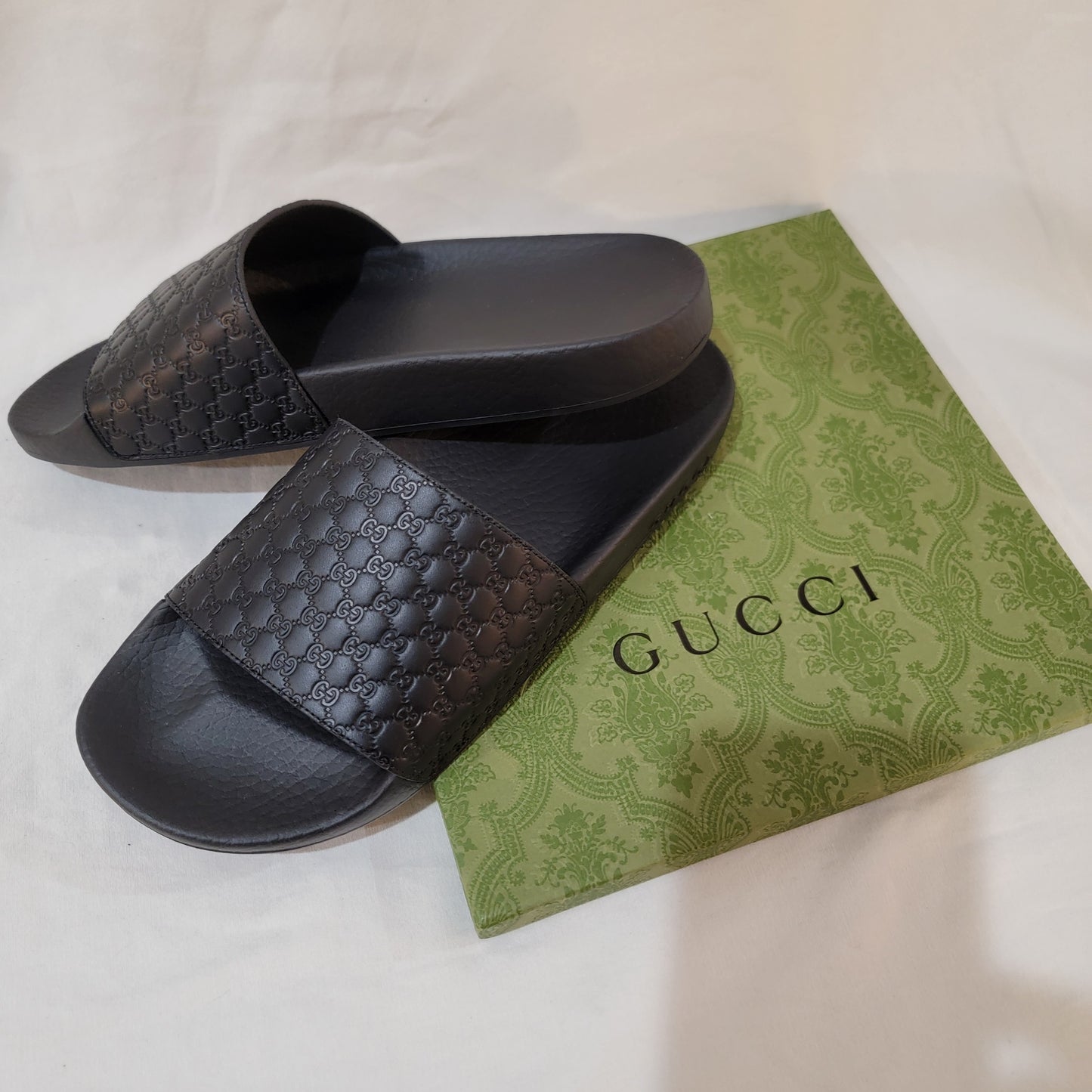 Authentic Gucci Women's GG Print Slides