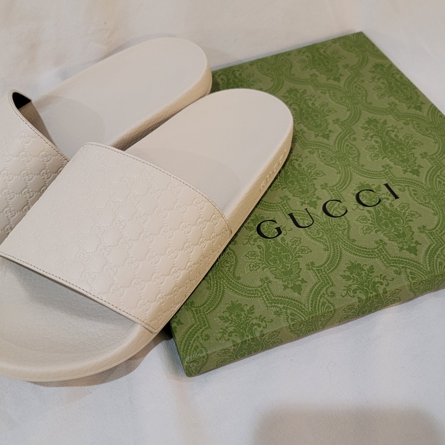 Authentic Gucci Women's GG Print Slides