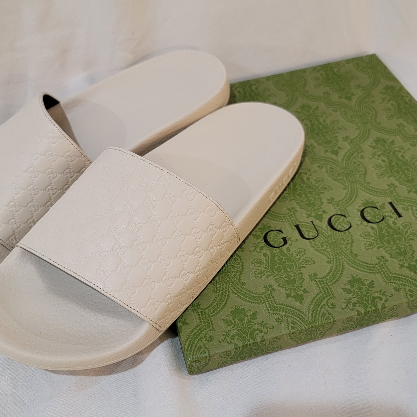 Authentic Gucci Women's GG Print Slides