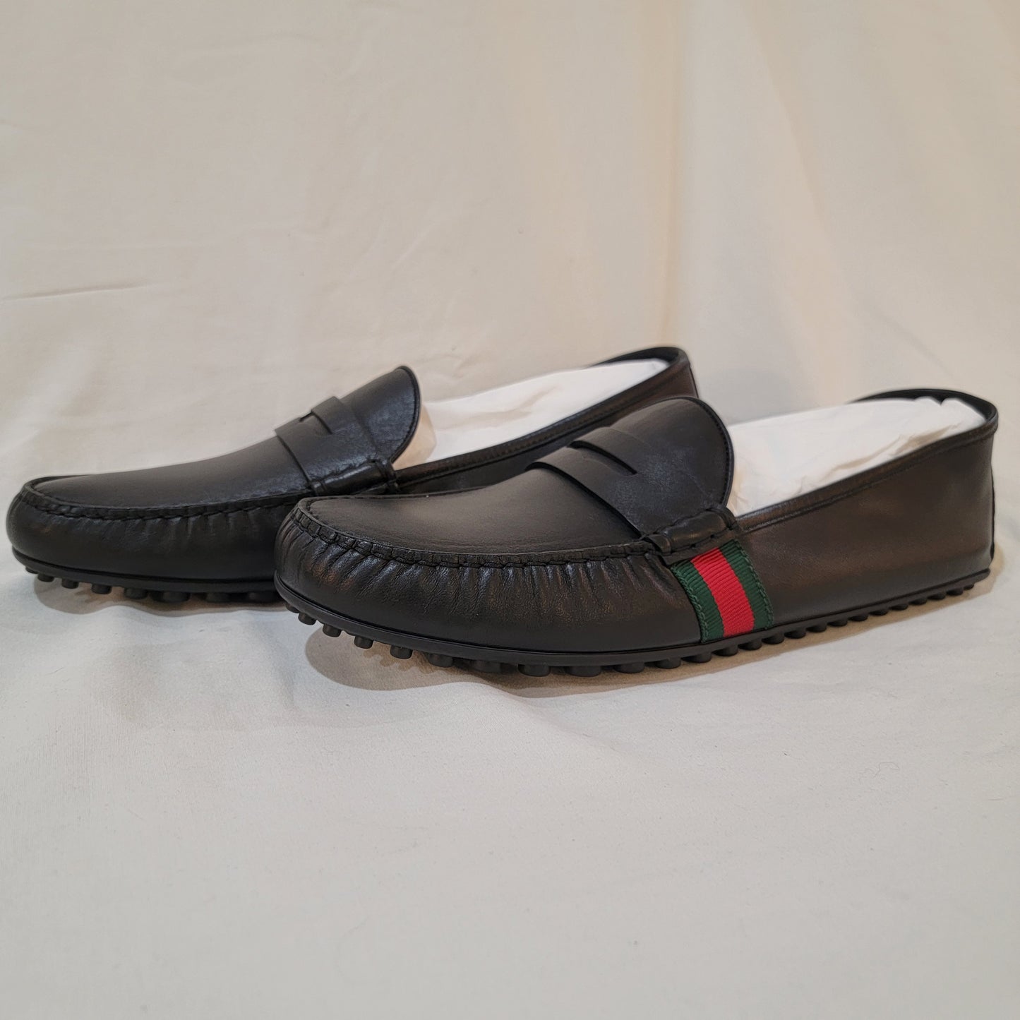 Authentic Gucci Men's Loafers w/ Green/Red Ribbon