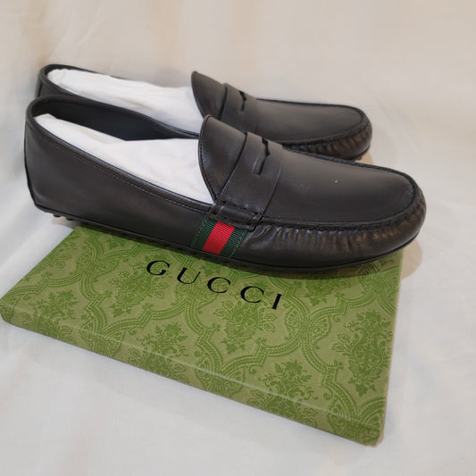 Authentic Gucci Men's Loafers w/ Green/Red Ribbon