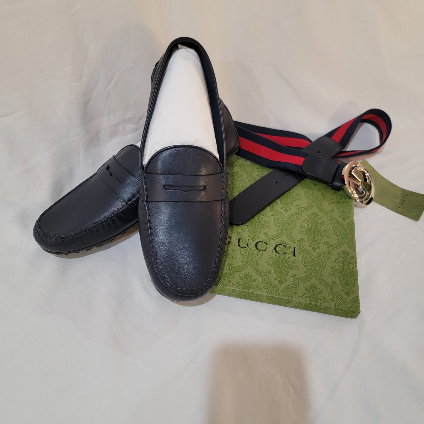 Authentic Gucci Men's Loafers w/ Navy/Red Ribbon